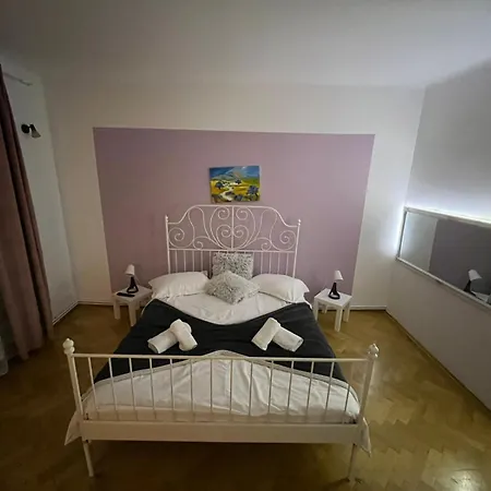 Vintage Old Center Alma *