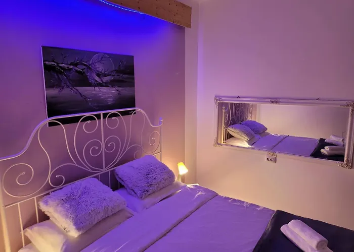 Vintage Old Center Alma *