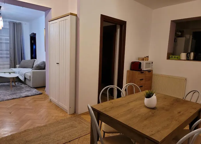 Vintage Old Center Alma